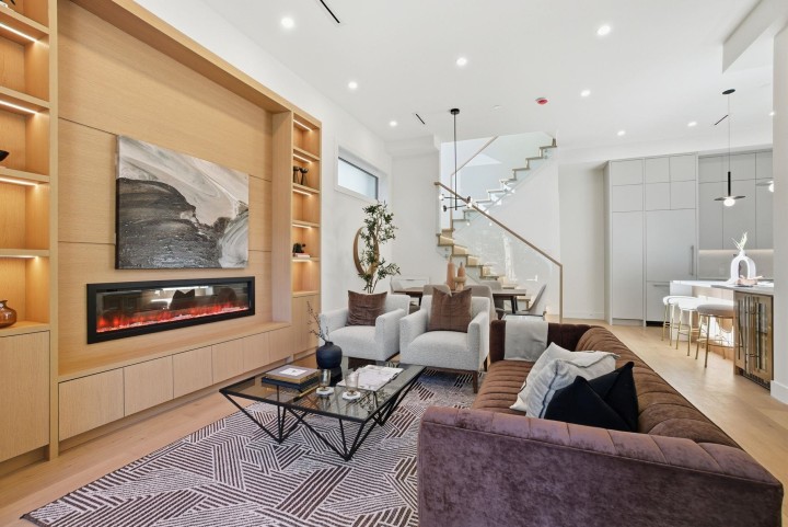 Photo 2 at 1 - 6141 Yew Street, Kerrisdale, Vancouver West