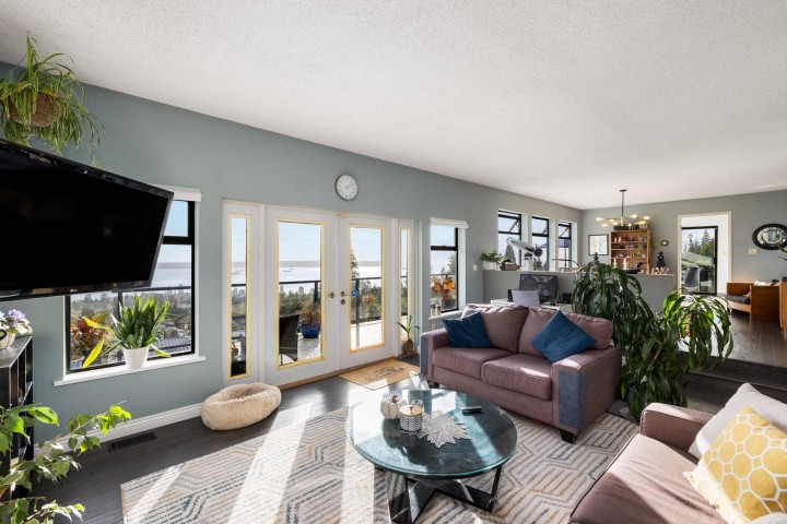 Photo 6 at 2346 Westhill Drive, Westhill, West Vancouver