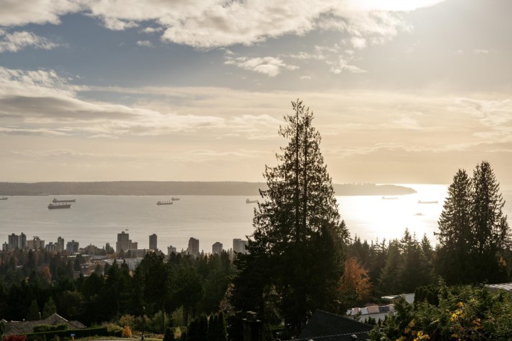 Photo 26 at 2346 Westhill Drive, Westhill, West Vancouver