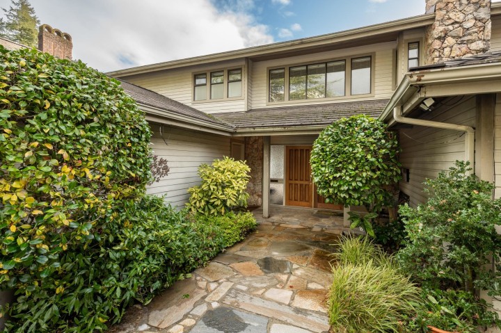 Photo 3 at 2346 Westhill Drive, Westhill, West Vancouver