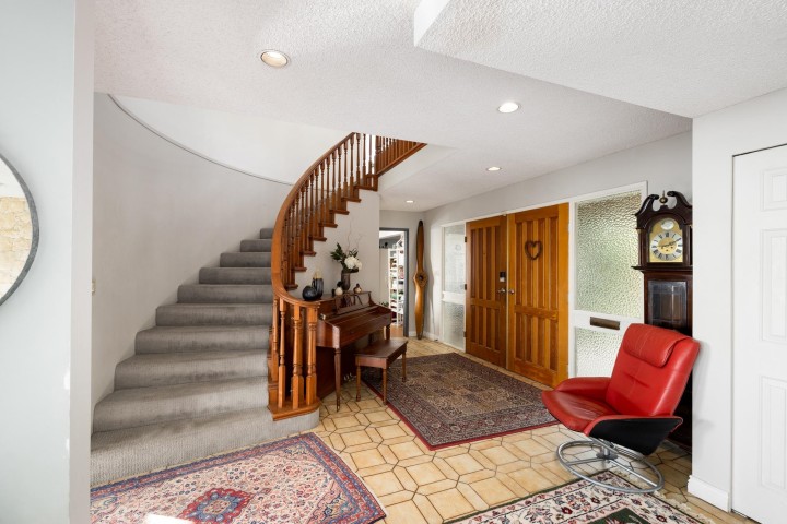 Photo 4 at 2346 Westhill Drive, Westhill, West Vancouver