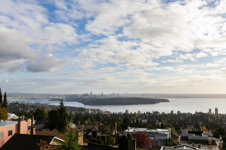 Photo 25 at 2346 Westhill Drive, Westhill, West Vancouver