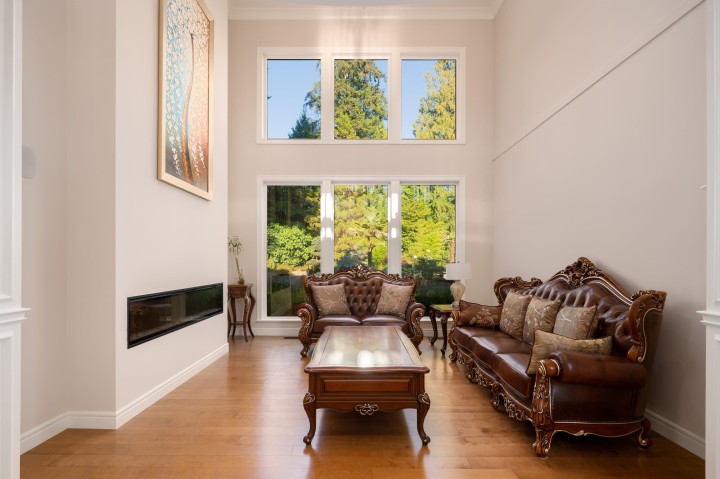 Photo 6 at 920 3rd Street, Cedardale, West Vancouver