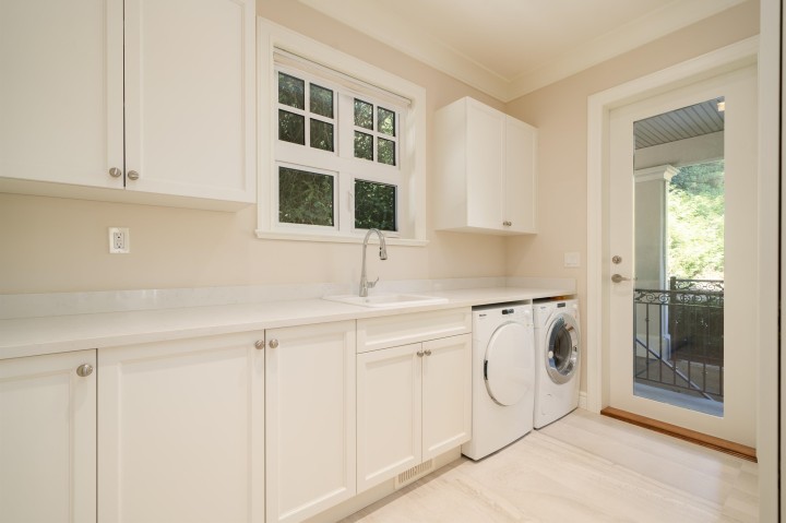 Photo 29 at 920 3rd Street, Cedardale, West Vancouver