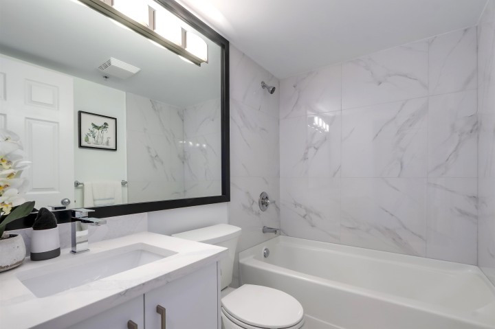 Photo 15 at 1209 - 63 Keefer Place, Downtown VW, Vancouver West