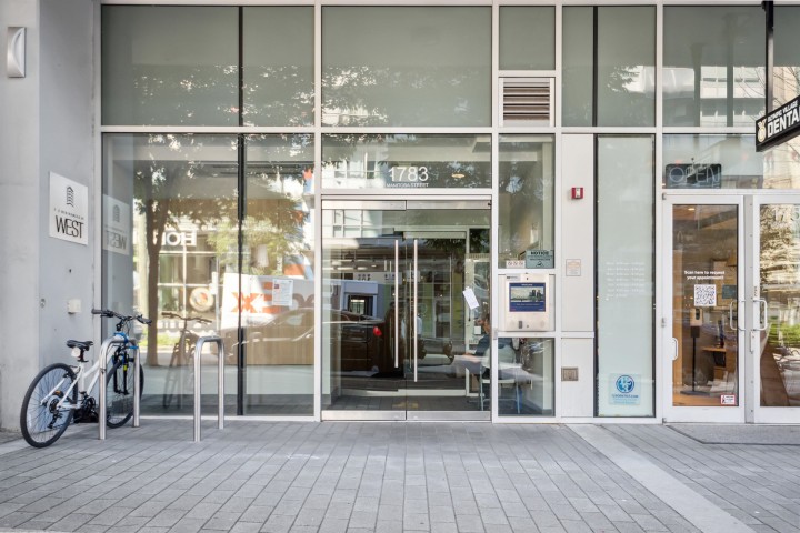 Photo 2 at 329 - 1783 Manitoba Street, False Creek, Vancouver West