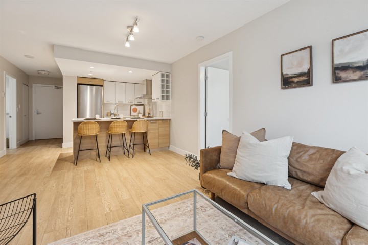 Photo 12 at 329 - 1783 Manitoba Street, False Creek, Vancouver West