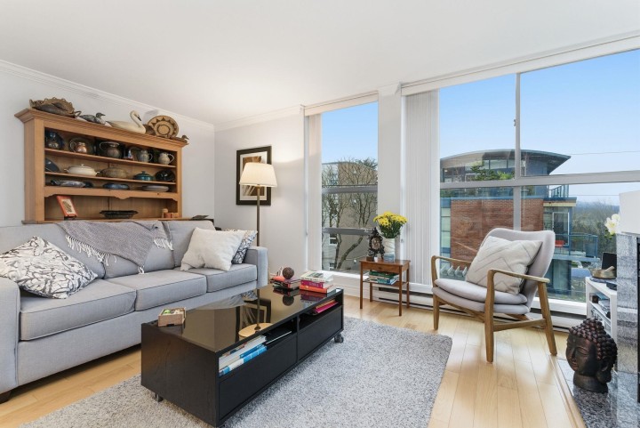 Photo 2 at 203 - 2405 W 2nd Avenue, Kitsilano, Vancouver West