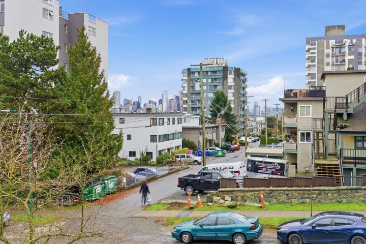 Photo 26 at 203 - 2405 W 2nd Avenue, Kitsilano, Vancouver West