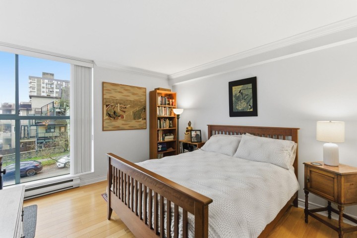 Photo 14 at 203 - 2405 W 2nd Avenue, Kitsilano, Vancouver West