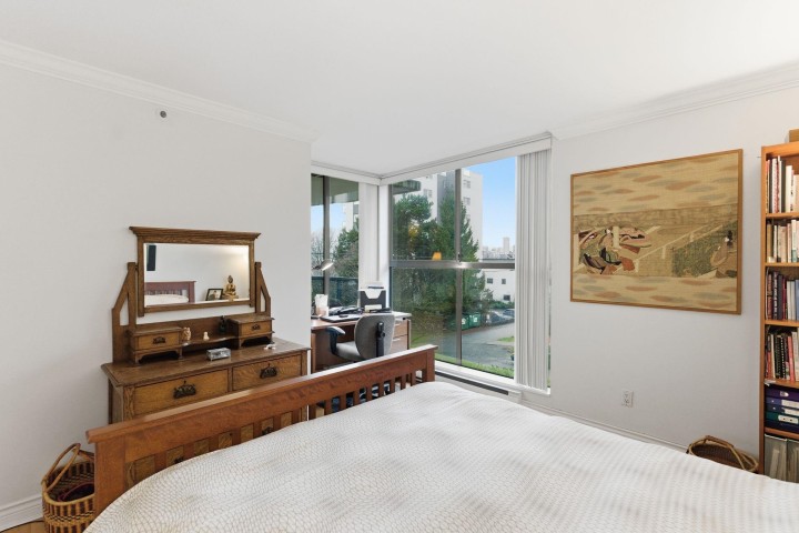 Photo 15 at 203 - 2405 W 2nd Avenue, Kitsilano, Vancouver West