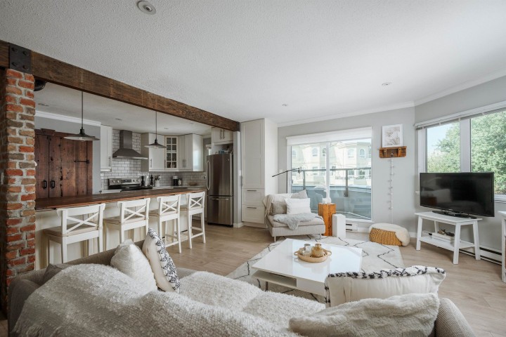 Photo 1 at 21 - 1182 W 7th Avenue, Fairview VW, Vancouver West