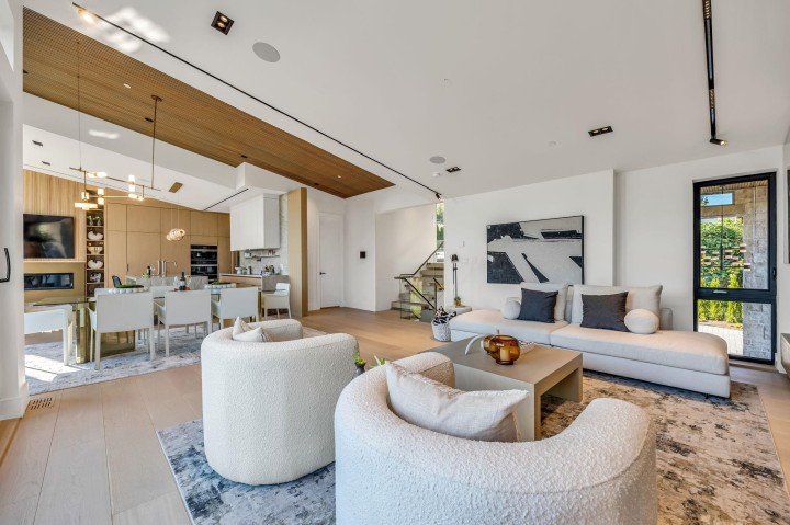 Photo 3 at 2423 Mathers Avenue, Dundarave, West Vancouver