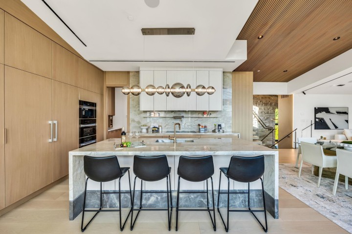 Photo 10 at 2423 Mathers Avenue, Dundarave, West Vancouver