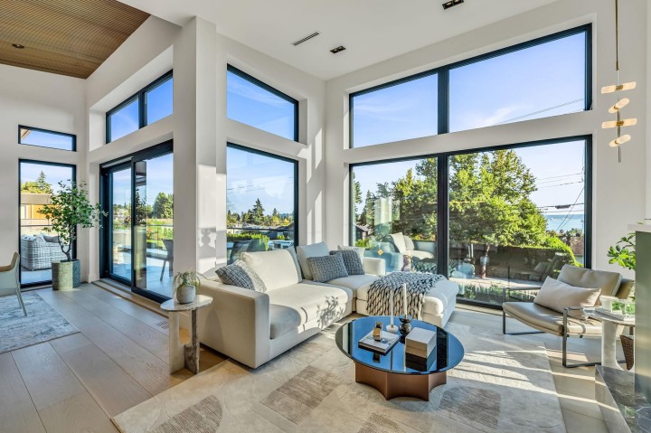 Photo 15 at 2423 Mathers Avenue, Dundarave, West Vancouver