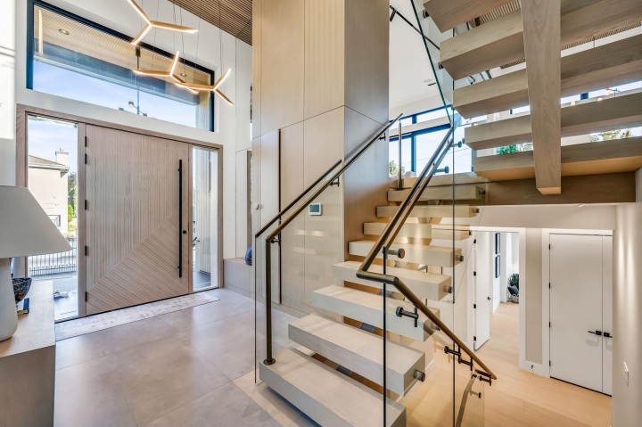 Photo 25 at 2423 Mathers Avenue, Dundarave, West Vancouver