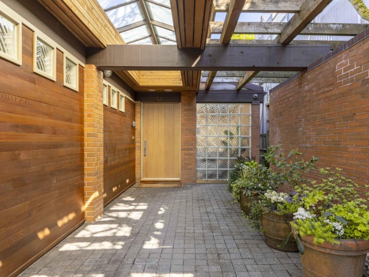 Photo 2 at 5012 Maple Street, Quilchena, Vancouver West