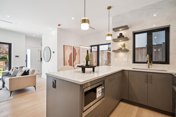 Photo 17 at #1 - 1079 E 14th Avenue, Mount Pleasant VE, Vancouver East