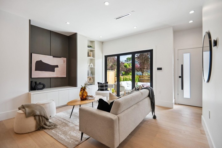 Photo 4 at #1 - 1079 E 14th Avenue, Mount Pleasant VE, Vancouver East