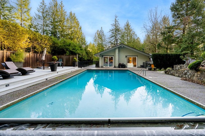 Photo 32 at 4640 Woodburn Road, Cypress Park Estates, West Vancouver