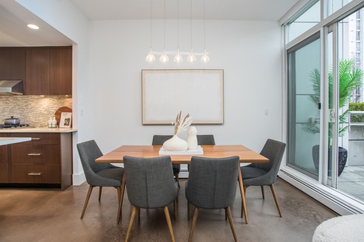 Photo 5 at THA - 1199 Marinaside Crescent, Yaletown, Vancouver West