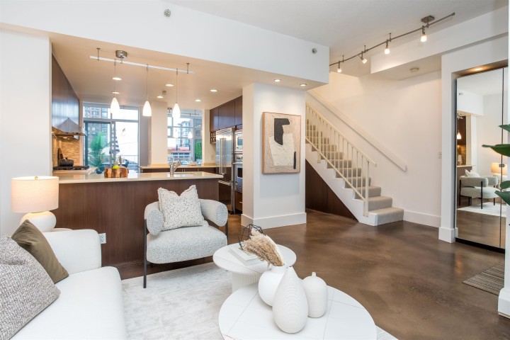 Photo 14 at THA - 1199 Marinaside Crescent, Yaletown, Vancouver West