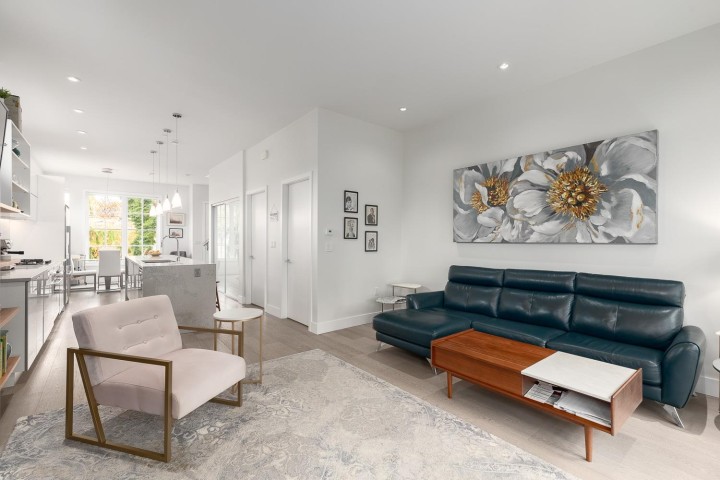Photo 13 at 220 E 40th Avenue, Main, Vancouver East