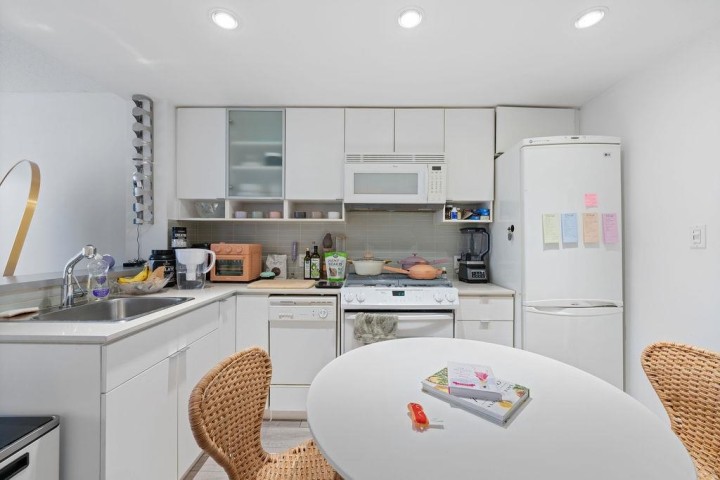 Photo 9 at 1006 - 939 Expo Boulevard, Yaletown, Vancouver West