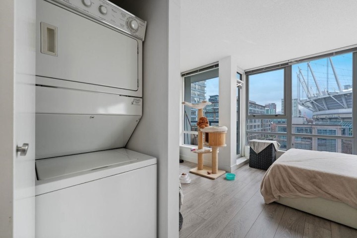 Photo 15 at 1006 - 939 Expo Boulevard, Yaletown, Vancouver West