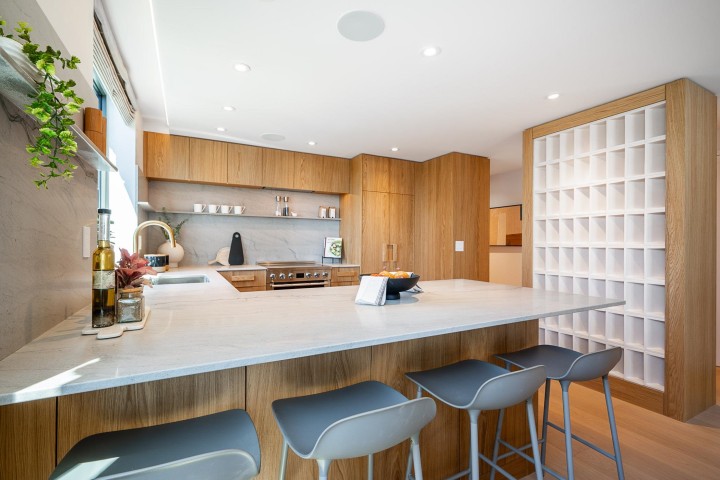 Photo 10 at 502 - 2090 Argyle Avenue, Dundarave, West Vancouver