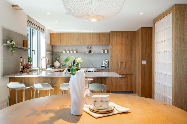 Photo 11 at 502 - 2090 Argyle Avenue, Dundarave, West Vancouver