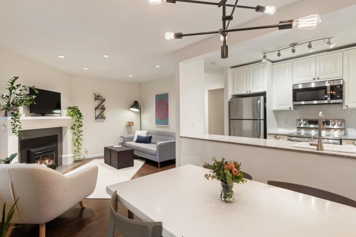 Photo 6 at 103 W 15th Avenue, Mount Pleasant VW, Vancouver West