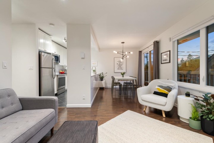 Photo 5 at 103 W 15th Avenue, Mount Pleasant VW, Vancouver West