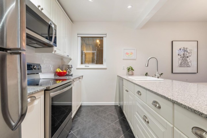 Photo 9 at 103 W 15th Avenue, Mount Pleasant VW, Vancouver West