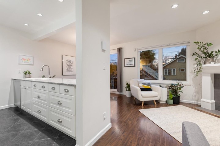 Photo 10 at 103 W 15th Avenue, Mount Pleasant VW, Vancouver West