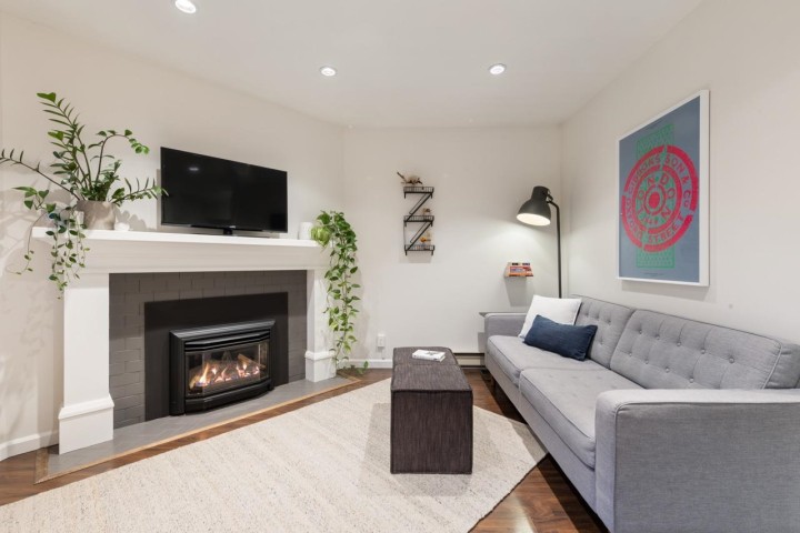 Photo 4 at 103 W 15th Avenue, Mount Pleasant VW, Vancouver West