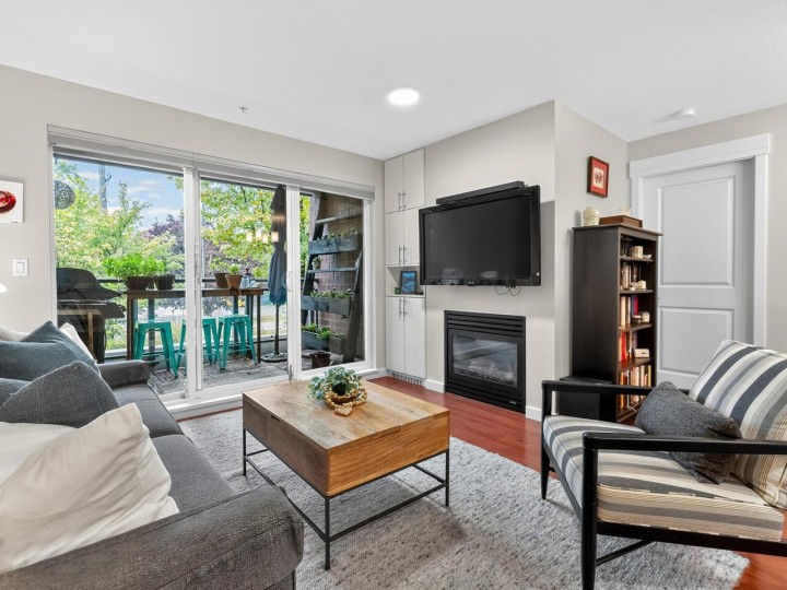 Photo 5 at 206 - 2096 W 46th Avenue, Kerrisdale, Vancouver West