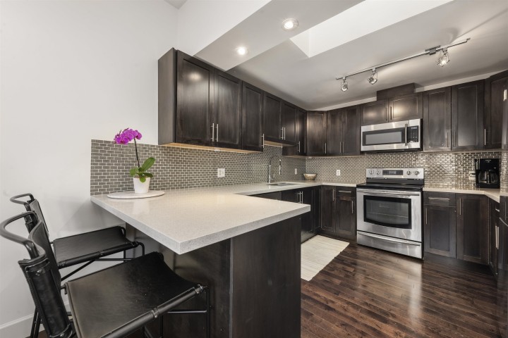 Photo 16 at 1858 W 1st Avenue, Kitsilano, Vancouver West