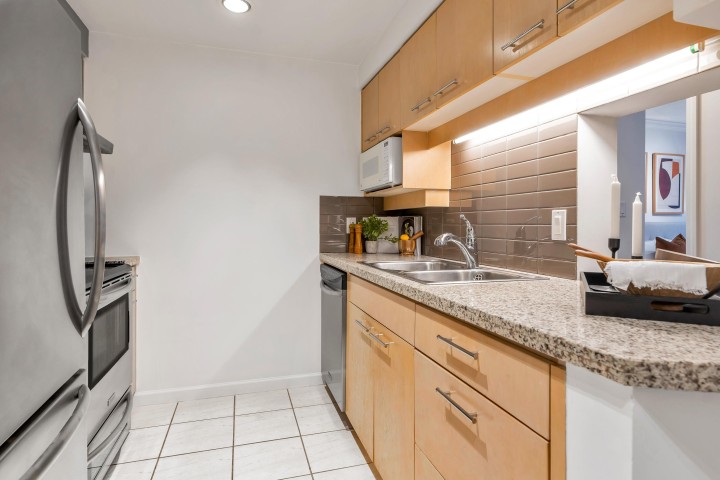 Photo 12 at 8A - 199 Drake Street, Yaletown, Vancouver West