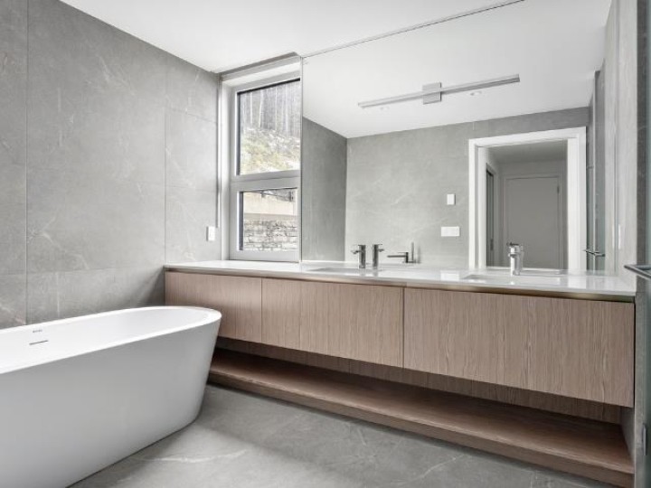 Photo 7 at 3318 Chippendale Road, Cypress Park Estates, West Vancouver