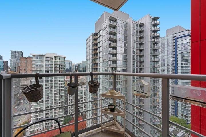 Photo 21 at 2205 - 111 W Georgia Street, Downtown VW, Vancouver West