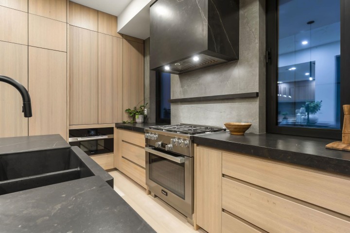 Photo 12 at 1066 Fulton Avenue, Sentinel Hill, West Vancouver