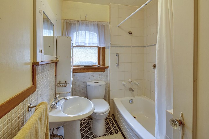 Photo 13 at 96 W 40th Avenue, Cambie, Vancouver West