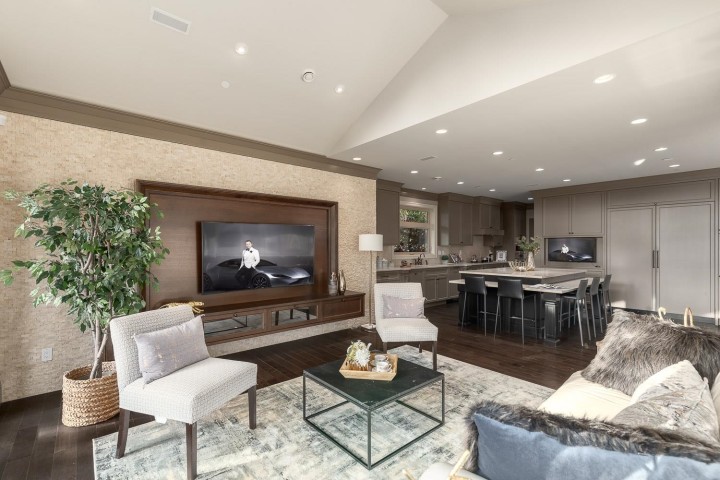 Photo 23 at 2566 Marine Drive, Dundarave, West Vancouver