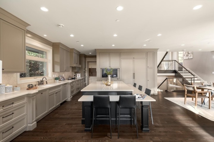 Photo 16 at 2566 Marine Drive, Dundarave, West Vancouver