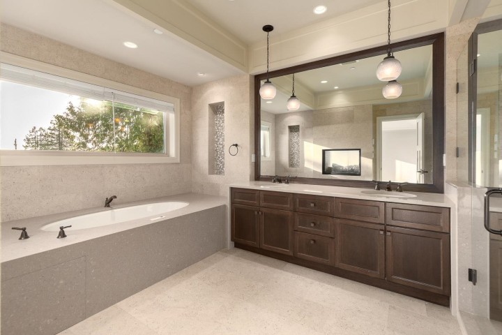 Photo 26 at 2566 Marine Drive, Dundarave, West Vancouver