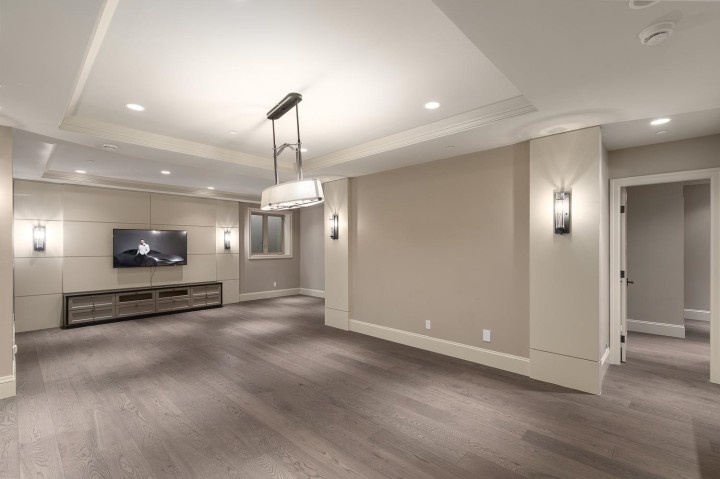 Photo 34 at 2566 Marine Drive, Dundarave, West Vancouver