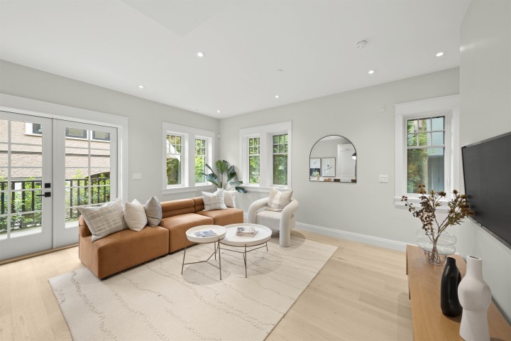 Photo 2 at 1458 W 45th Avenue, South Granville, Vancouver West