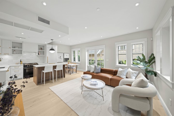 Photo 4 at 1458 W 45th Avenue, South Granville, Vancouver West