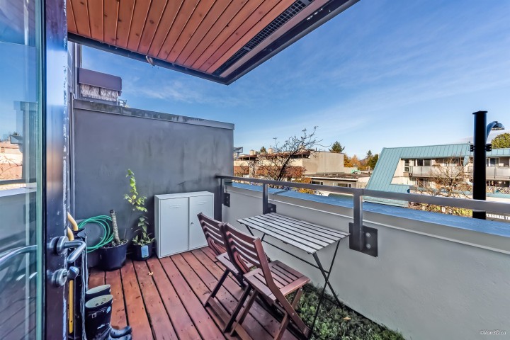 Photo 14 at 304 - 2525 Blenheim Street, Kitsilano, Vancouver West